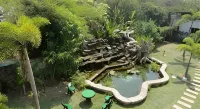 I Hotel - بار