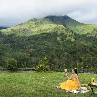 Mountain Shadows Resorts Hotels near Meenmutty Falls