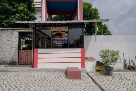 RedDoorz @ Seputih Jaya Lampung Отели в г. Сепутих Джая