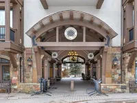 3 Bedroom Condo Just Steps From Arrowhead Lift Hotels in Edwards