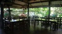 Algen's Dive Resort