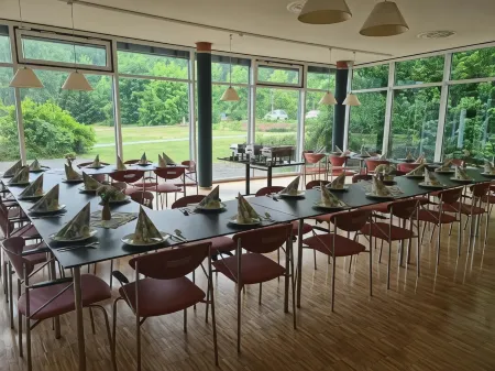 Green Night Отели в г. Райхенбах-им-Фогтланд