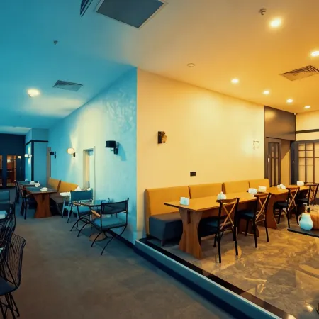 Roof 264 Hotel & Suites