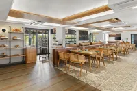 The Astor - All Suites Hotel Candolim Goa - 早餐