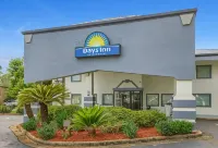 Days Inn by Wyndham Foley Hotels in Foley
