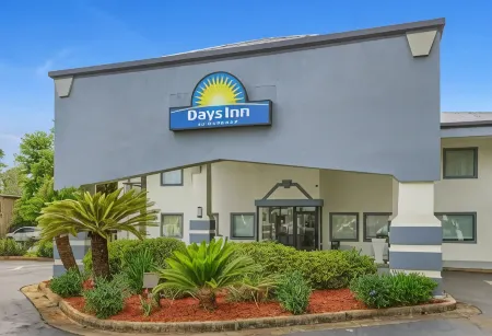 Days Inn by Wyndham Foley