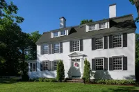 Waldo Emerson Inn - 3-Star