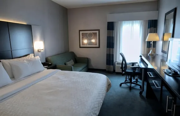 簡斯維爾I-90&14號美國高速公路智選假日酒店