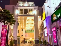 Favehotel Braga Hotels near Bandung Post Office