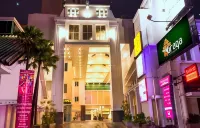 favehotel Braga Bandung Hotel dekat Apotek Kimia Farma 10 Braga
