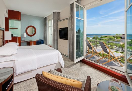 쉐라톤 소포트 호텔