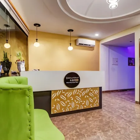 Hotel the Diamond 2 Min from Zirakpur Bus Stand