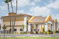Super 8 by Wyndham Harlingen TX Hotels in Harlingen