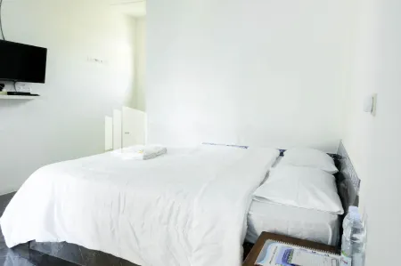 Ken Zong Inn Hotel Отели в г. Sukabumi Regency