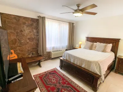 Serene and Beautiful Garden Condo - Soak up the Sun on the Stunning Private Beac