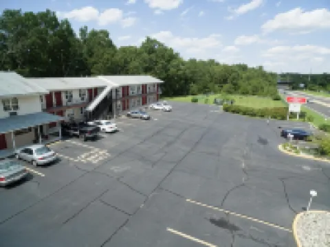 Red Carpet Inn Berlin ベルリンのホテル