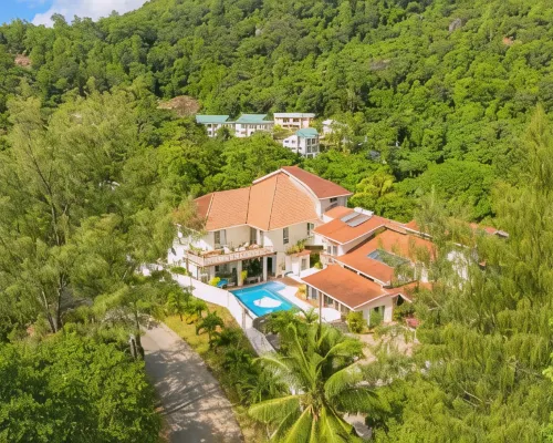 Carana Hilltop Villa Hotels in Glacis