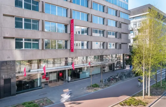 萊昂納多酒店愛因霍溫市中心