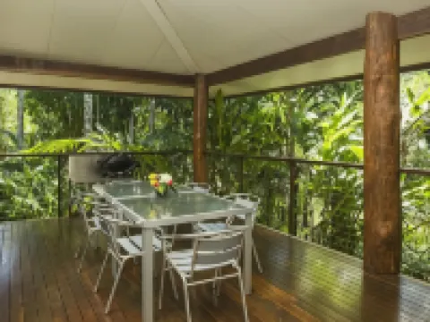 Rose Gums Wilderness Retreat Hotels in Malanda