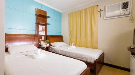 One Lourdes Dormitel Отели рядом с достопримечательностью «Траппист Монастери»