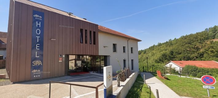 Logis Hôtel Altitude et Spa Pierre-Percée Hotels in Lorraine