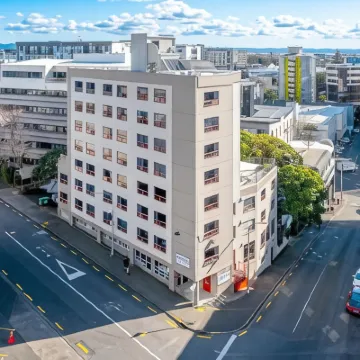 United Auckland Hotels near The University of Auckland