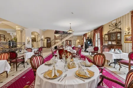 Hotel Diament Bella Notte Katowice - Chorzów Отели в г. Семяновице-Слёнске