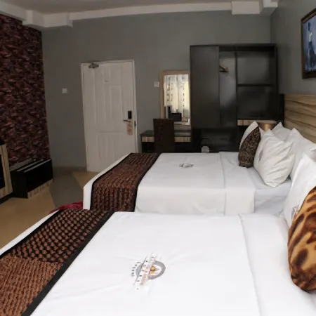 All Seasons Hotel - Guest Room