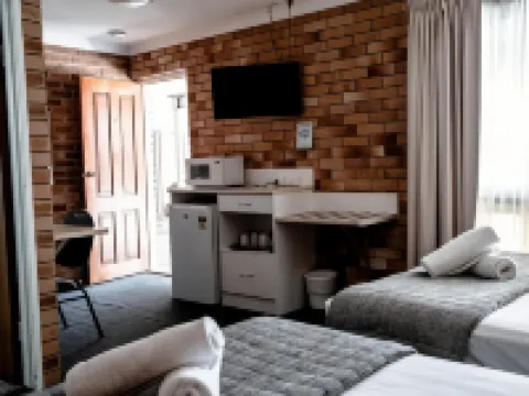 บั๊คคารู มอเตอร์ อินน์ โรงแรมในวอริก