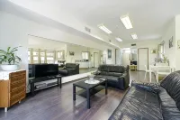 Dizengoff Inn Apartments