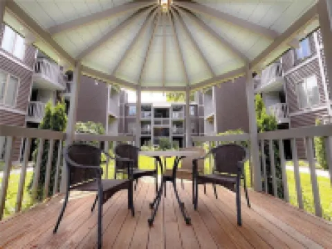 Respite in Royal Oaks Downtown Blowing Rock, by Main St pets ok 2BD 2BA #3521423