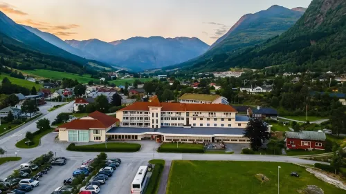 Grand Hotel Skei - Unike Hoteller - Yüzme Havuzu