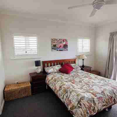 A family friendly house with breath-taking sea views in a great location. Rooms