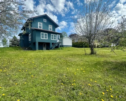 4BR Retreat in Waukon • Group Friendly Hotels in Allamakee County