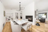 3BR Palm Desert Oasis near El Paseo - Private Pool, Spa & Putting Green - Private Pools