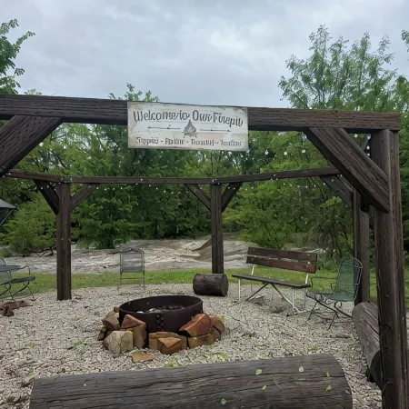 Buffalo Cabin - Private Pond, Kayaks, Fire Pit on 150 Acres