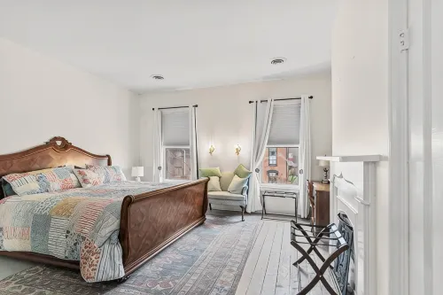 Beautiful and spacious 3BR historic home centrally located in downtown, Madison.
