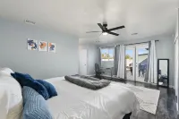 Spacious Home Near Tempe's Great Venues, Sleeps 10 - บังกะโล