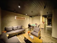 Qiu's compound