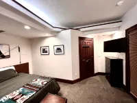 Cozy Condo in the Heart of Downtown BigFork ビッグフォークのホテル