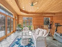 10,000 Sq. Ft. Home on 15 hunting acres with an in-door pool and sauna Hotels in Lyons