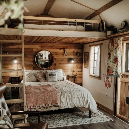 Private tiny cabin- 10 minutes from Dale Hollow Lake!