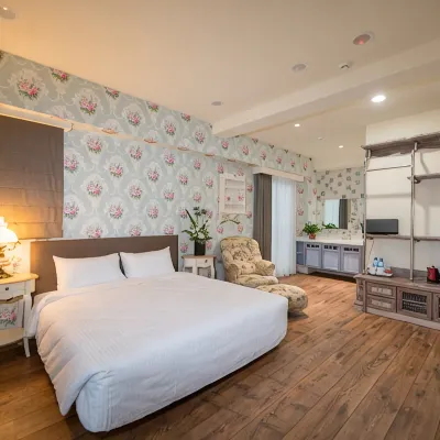 R&J Guesthouse 望龍埤周辺のホテル