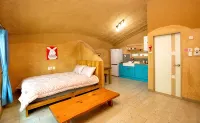 Seosan Grimnarae Pension - مسبح