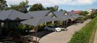 Francis Phillip Motor Inn and the Lodge - parking