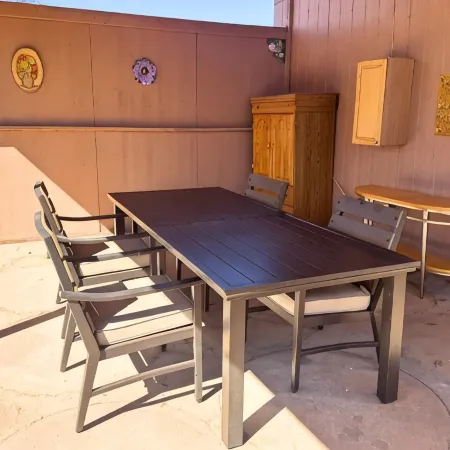 Travelers Motel Отели в г. Канаб