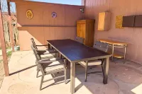Travelers Motel