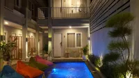 Mantra Gili - Pools