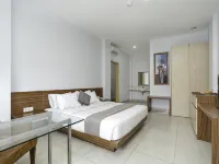 Life Hotel Pekanbaru City Center Hotels near Siak River