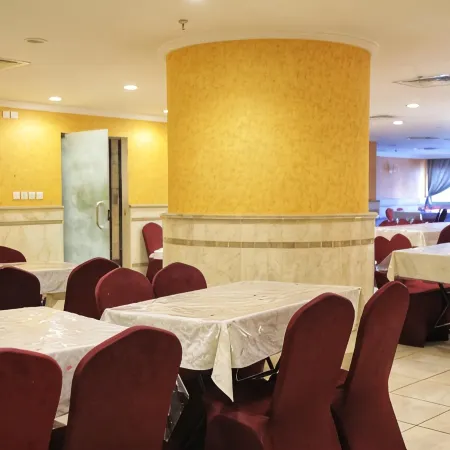 Wahat Almisk Hotel Отели рядом с достопримечательностью «Мечеть E Taneem»